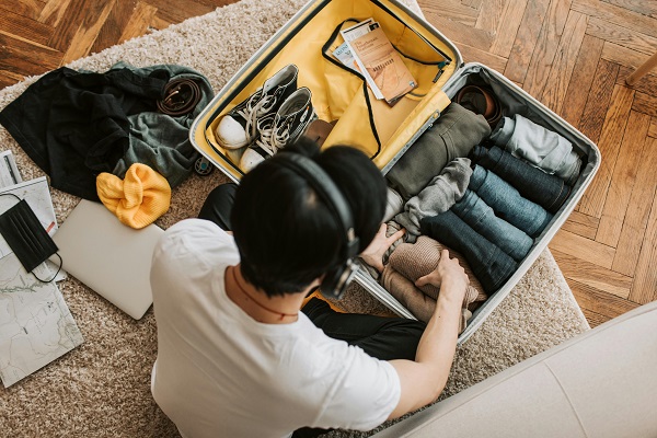 Minimalist Packing for Solo Trips: Travel Light, Travel Smart